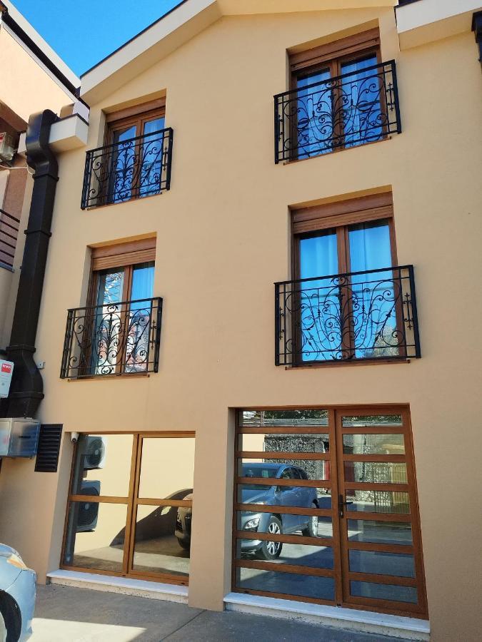 Apartmani Fantasia Cetinje Eksteriør bilde